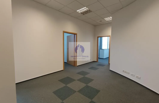 Włochy: lokal biurowy 102,25m2 do wynajęcia