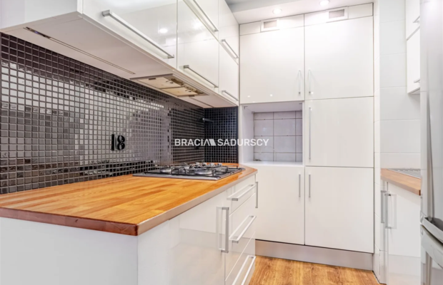 Do wynajęcia nowoczesne mieszkanie po remoncie - 38 m² | os. Strusia, Kraków Nowa Huta   
 
Cena najmu: 2 500 zł | 2 pokoje | P