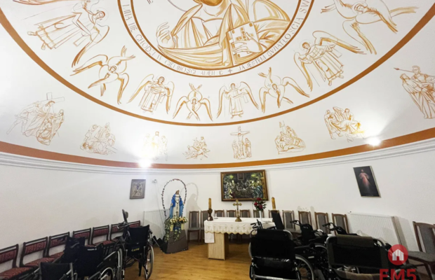Nieruchomość z domem opieki