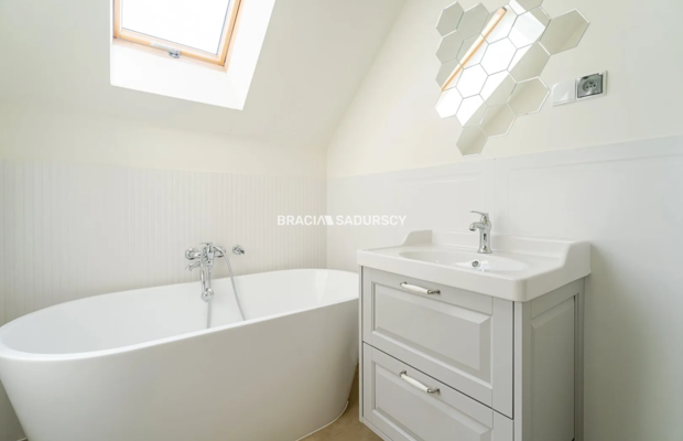Nowoczesny bliźniak w Rudawie| gmina Zabierzów | 84,4 m²  
 
Na sprzedaż nowoczesny, komfortowy bliźniak o całkowitej powierzch