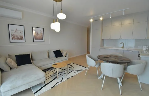 DO WYNAJĘCIA 3 pokoje balkon, klima PIERWSZY NAJEM