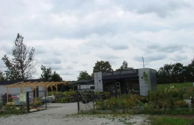 Pawilion - działka 1645 m2