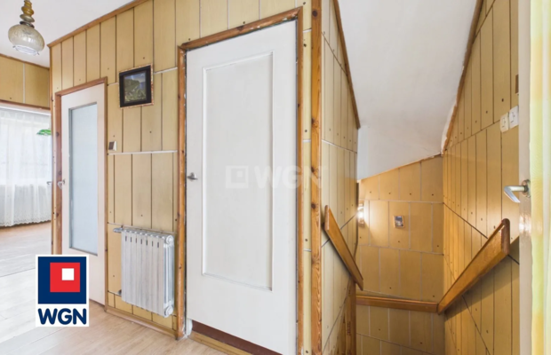 Nowe Miasteczko, dom, 6 pokoi, 190 m2, sprzedam, 650 000 zł.  
  
Na sprzedaż wolnostojący dom o powierzchni ok. 190 m2, położo