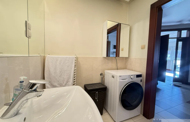 Mieszkanie 101, 16 m², 3 pokoje, garaż, recepcja
