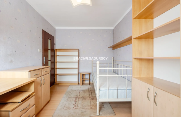 3 pok/ osobna kuchnia/ balkon- ul. Stojałowskiego.