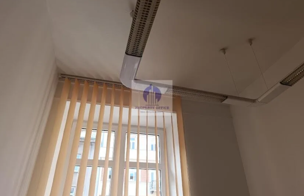 Śródmieście: lokal biurowo-usługowy 64 m2 do wynajęcia