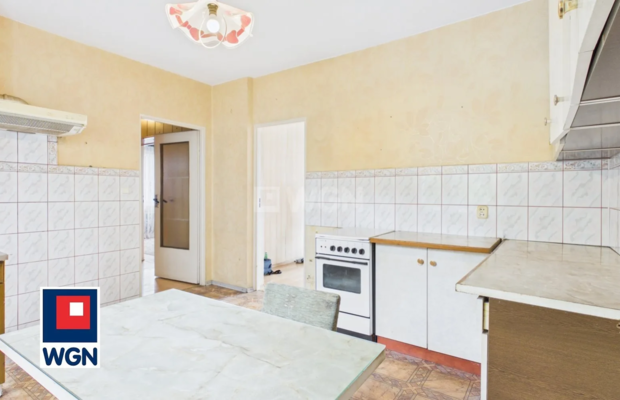 Nowe Miasteczko, dom, 6 pokoi, 190 m2, sprzedam, 650 000 zł.  
  
Na sprzedaż wolnostojący dom o powierzchni ok. 190 m2, położo