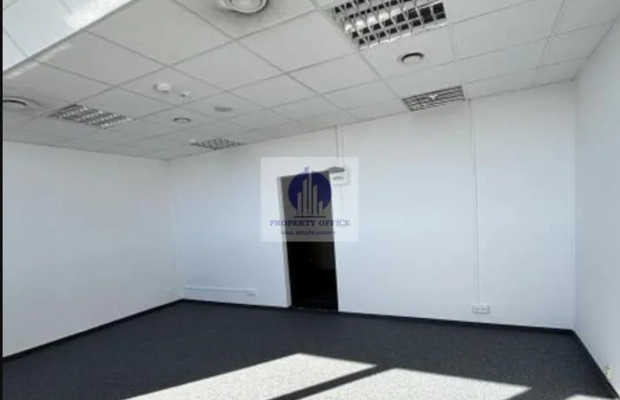 Włochy: lokal biurowy 17,60m2 do wynajęcia