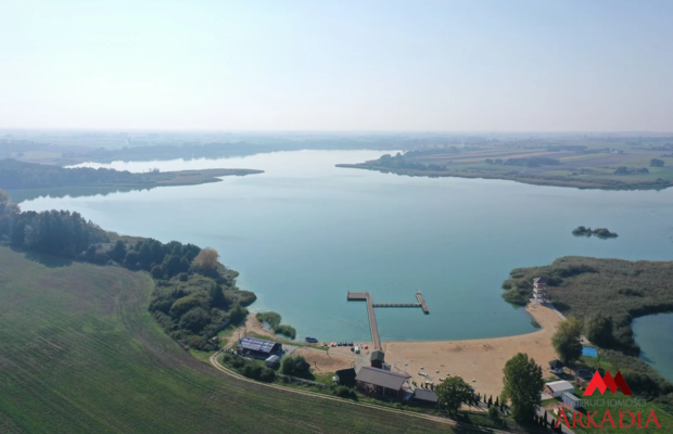 DZIAŁKA NAD JEZIOREM – 3540 m² – CHOCEŃ