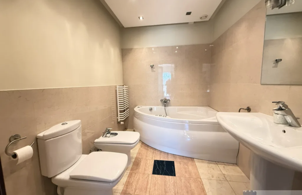 Mieszkanie 101, 16 m², 3 pokoje, garaż, recepcja
