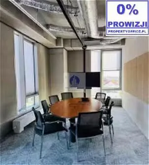 Włochy: lokal biurowy 546m2 do wynajęcia