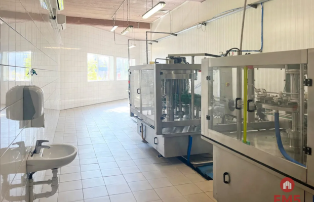 Budynek 800 m2  handel-usługi-produkcja