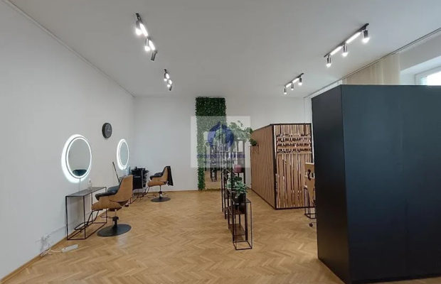 Śródmieście: lokal biurowo-usługowy 64 m2 do wynajęcia