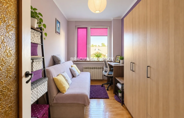 3 pokoje, 56 m², balkon, osobna kuchnia
