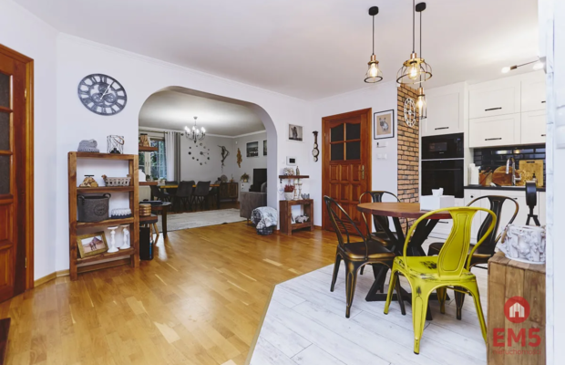 Dom 247 m², 9 pokoi, garaż i sauna – Suwałki