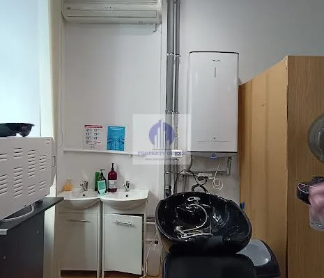 Śródmieście: lokal biurowo-usługowy 64 m2 do wynajęcia