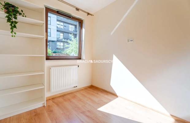 APARTAMENT Z OGRÓDKIEM  41,63 m² - GRZEGÓRZKI - TARASY WIŚLANE  

 Cena: 850 000 zł wraz z komórką lokatorską. 

 Na sprzedaż k