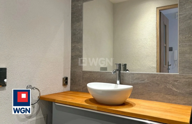 Nowa Sól, mieszkanie 2 pokoje, 36 m2, wynajmę, odstępne 1 500 zł.  
  
MIESZKANIE DOSTĘPNE NA POCZĄTKU PAŹDZIERNIKA.  
  
Oferu
