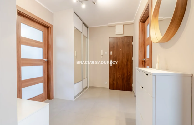2 POKOJE | 52 m² | BALKON | OSOBNA KUCHNIA |
