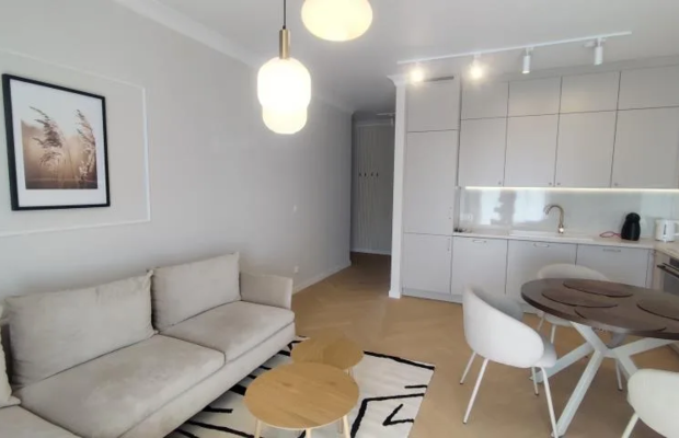 DO WYNAJĘCIA 3 pokoje balkon, klima PIERWSZY NAJEM
