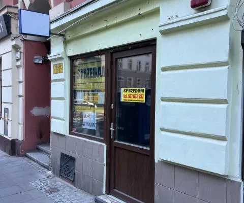 Sprzedam lokal z witryną, przy Dworcu PKP
