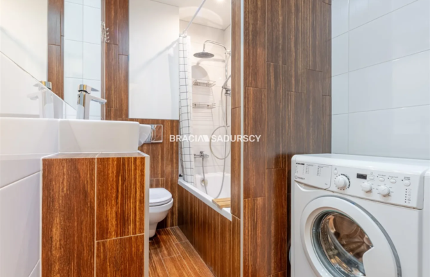 Do wynajęcia nowoczesne mieszkanie po remoncie - 38 m² | os. Strusia, Kraków Nowa Huta   
 
Cena najmu: 2 500 zł | 2 pokoje | P