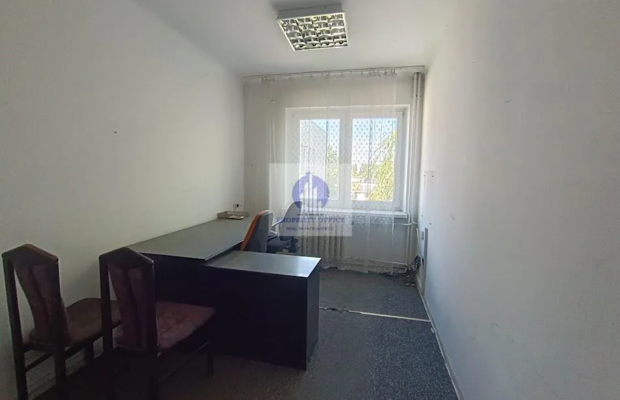 Włochy: lokal biurowy 72,20m2 do wynajęcia