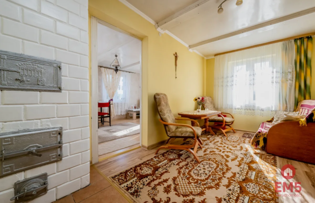 Zadbane siedlisko z budynkami gospodarczymi 7400m²