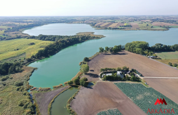 DZIAŁKA NAD JEZIOREM – 3540 m² – CHOCEŃ