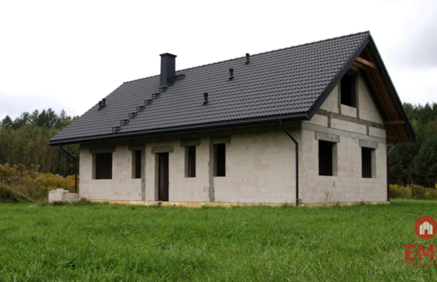 Dom w otoczeniu lasu | działka 2400 m²