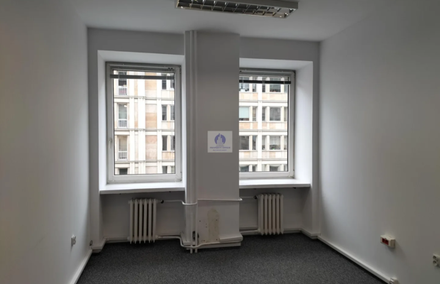 Śródmieście: lokal biurowy 23,50m2 do wynajęcia