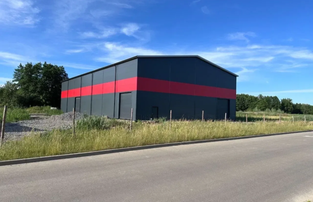 Hala produkcyjna - magazynowa 1008 m2 SUWNICA 9 m FV23%