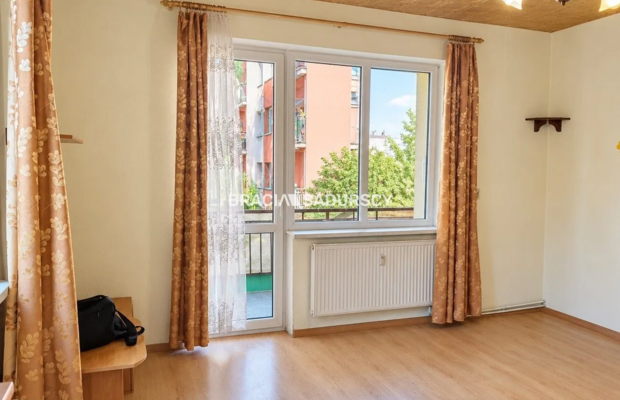 Mieszkanie 42 m² | 1 pokój | balkon | piwnica 10 m² | Skawina, ul. Jana Kilińskiego  
 

 Do wynajęcia mieszkanie o powierzchni
