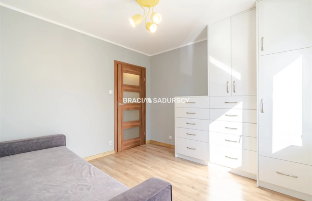 2 POKOJE | 52 m² | BALKON | OSOBNA KUCHNIA |
