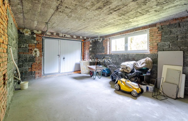 budynek| 409,95 m² |  działka 1056 m² | inwestycja