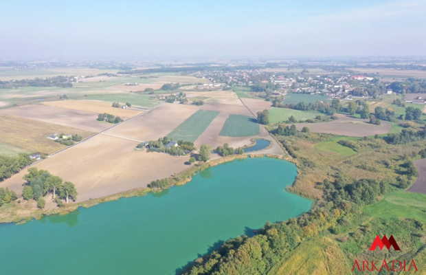 DZIAŁKA NAD JEZIOREM – 3540 m² – CHOCEŃ