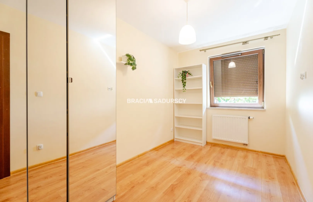 APARTAMENT Z OGRÓDKIEM  41,63 m² - GRZEGÓRZKI - TARASY WIŚLANE  

 Cena: 850 000 zł wraz z komórką lokatorską. 

 Na sprzedaż k
