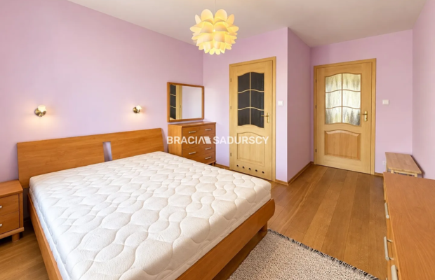 Sprzedam 2 pokojowe mieszkanie 45 m2, Okulickiego