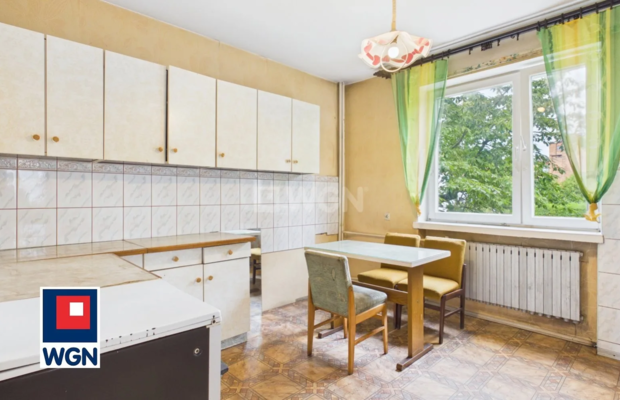 Nowe Miasteczko, dom, 6 pokoi, 190 m2, sprzedam, 650 000 zł.  
  
Na sprzedaż wolnostojący dom o powierzchni ok. 190 m2, położo
