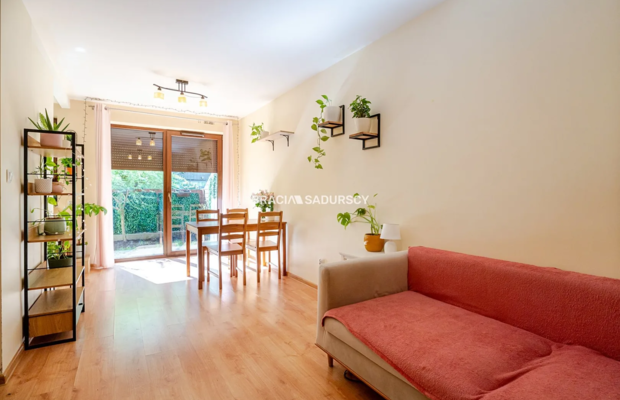 APARTAMENT Z OGRÓDKIEM  41,63 m² - GRZEGÓRZKI - TARASY WIŚLANE  

 Cena: 850 000 zł wraz z komórką lokatorską. 

 Na sprzedaż k