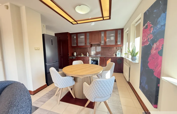 Mieszkanie 101, 16 m², 3 pokoje, garaż, recepcja