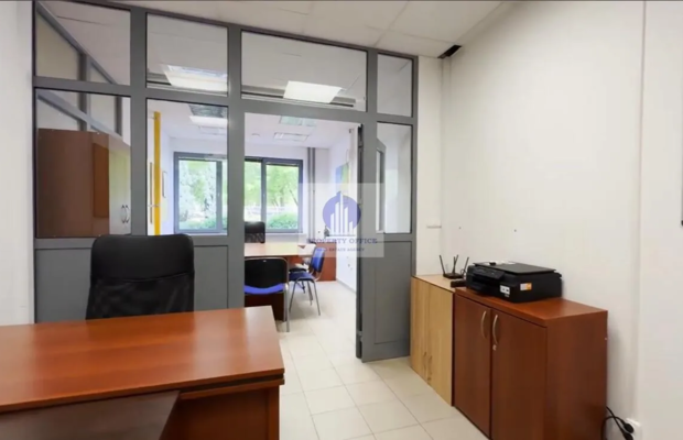 Włochy: lokal biurowy 80 m2 do wynajęcia