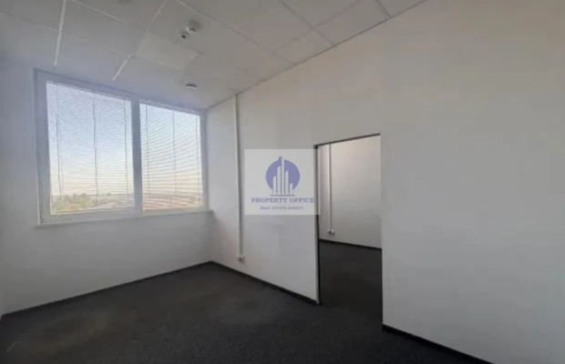 Włochy: lokal biurowy 30,80 m2 do wynajęcia
