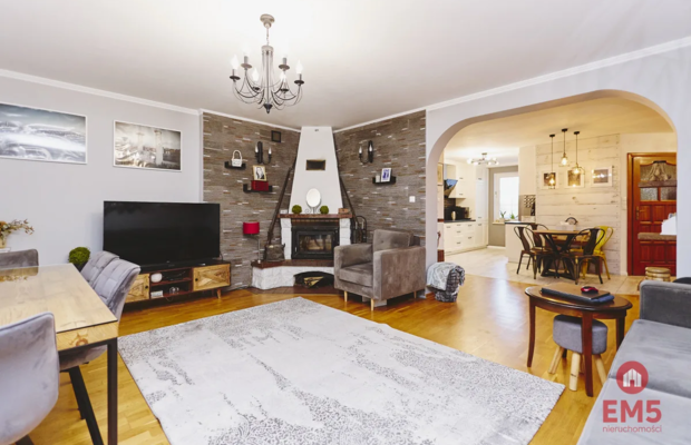 Dom 247 m², 9 pokoi, garaż i sauna – Suwałki