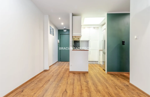 Do wynajęcia nowoczesne mieszkanie po remoncie - 38 m² | os. Strusia, Kraków Nowa Huta   
 
Cena najmu: 2 500 zł | 2 pokoje | P