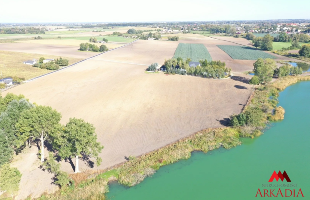 DZIAŁKA NAD JEZIOREM – 3540 m² – CHOCEŃ