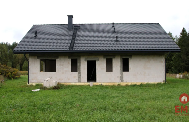 Dom w otoczeniu lasu | działka 2400 m²