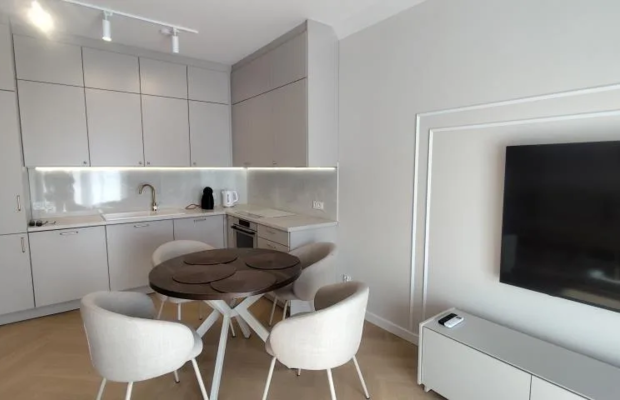 DO WYNAJĘCIA 3 pokoje balkon, klima PIERWSZY NAJEM