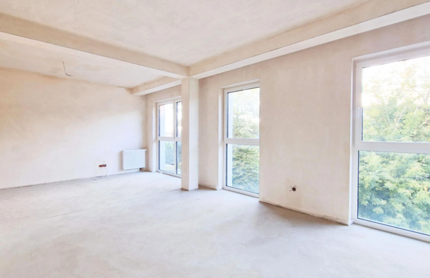 Pabianice - lokal 4 pok. 78,72 m2 ul. Warszawska
