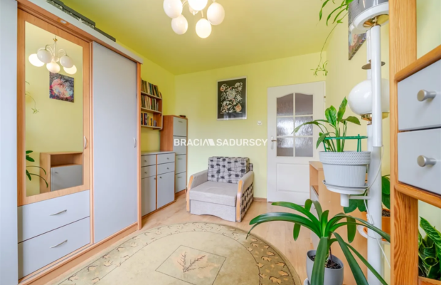 Przestronne 3 pokojowe  mieszkanie o powierzchni 61,40 m² - Kraków, ul. Halszki - Podgórze Duchackie.  
  
Mamy przyjemność zap